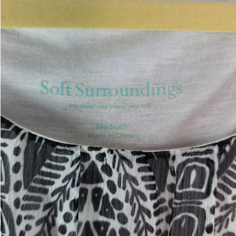 Soft Surroundings Sequin Blouse Top Size M Boat Neck 3/4 Sleeve Floral Green - Picture 3 of 5